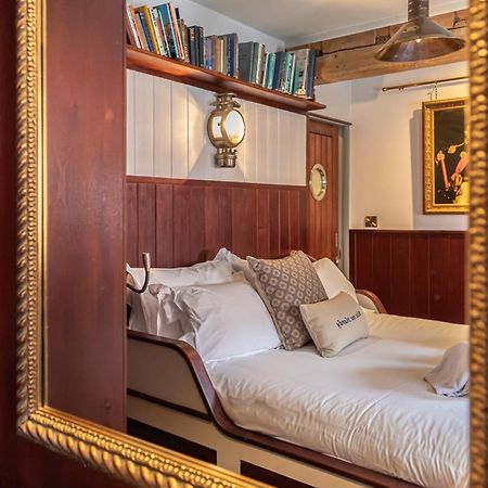 Hotel 1777. At The Albion à Wimborne Minster Extérieur photo