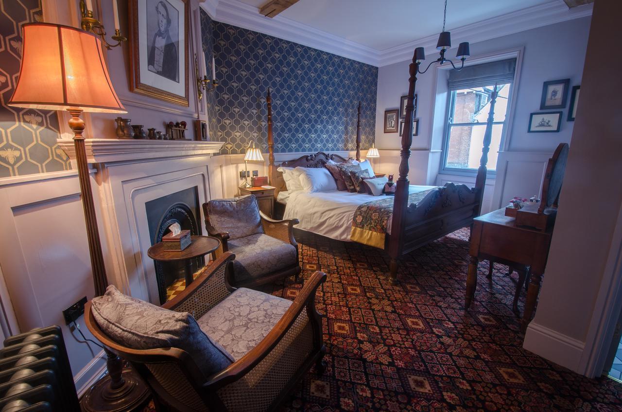 Hotel 1777. At The Albion à Wimborne Minster Extérieur photo